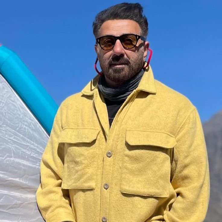 Sunny Deol फिर मचाने आ रहे हैं धमाल! Gabru से होगा बड़ा comeback 2 1000622273