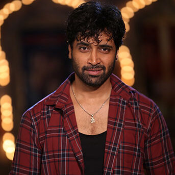 Dacoit: Ek Prem Kahani Review: Action + Love Story ka Unique Combo? 5 Dacoit Ek Prem Kahani