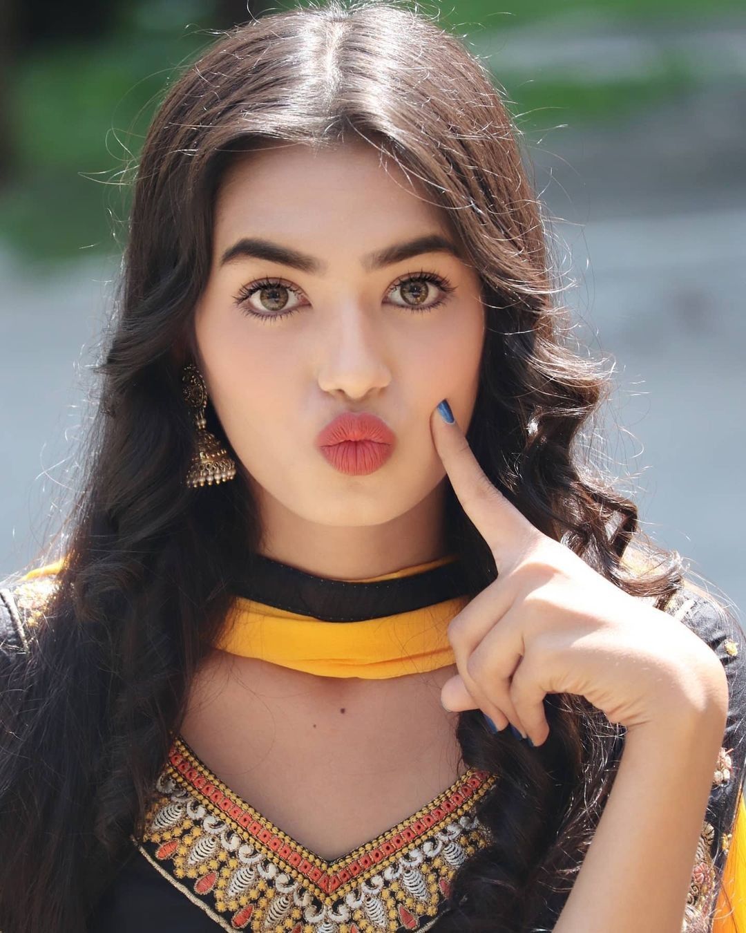 Bad Boy Karthik – South Indian Action Movie Story, Review & Cast Details 4 Naga Shaurya
Vidhi Yadav
Samuthirakani
Mime Gopi
Sai Kumar
V. K. Naresh